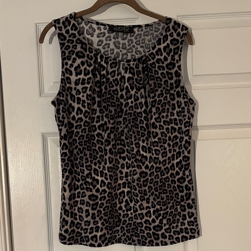 Kasper Women's Sleeveless Leopard Print Top - Black and Gray